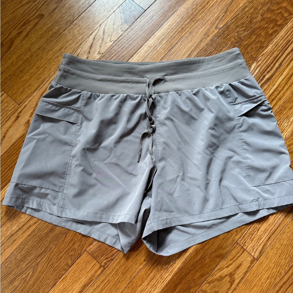 CALIA by Carrie Underwood Women's Gray Athletic Shorts